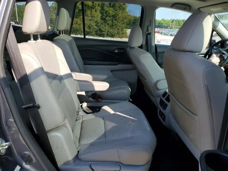 2016 HONDA PILOT ELITE  
