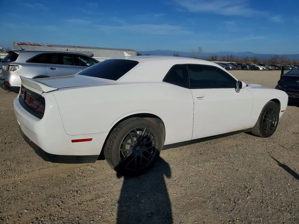 2016 DODGE CHALLENGER SXT  