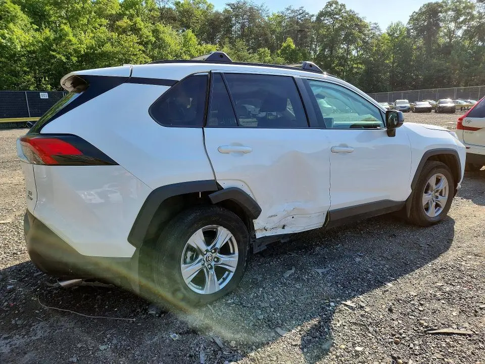 2025 TOYOTA RAV4 LE  