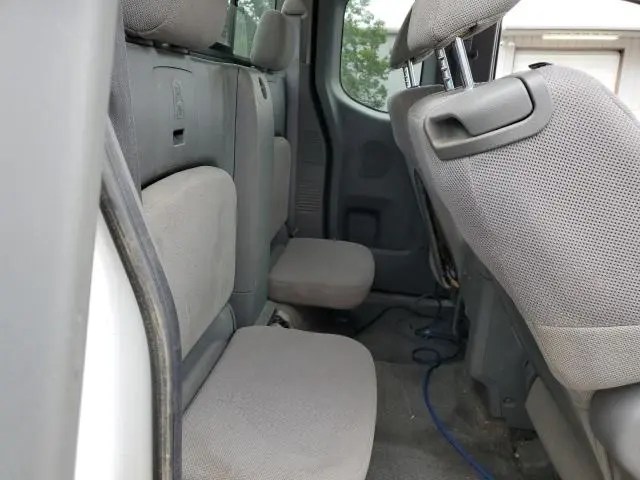 2010 NISSAN FRONTIER KING CAB SE  