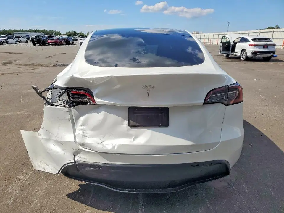 2024 TESLA MODEL Y   