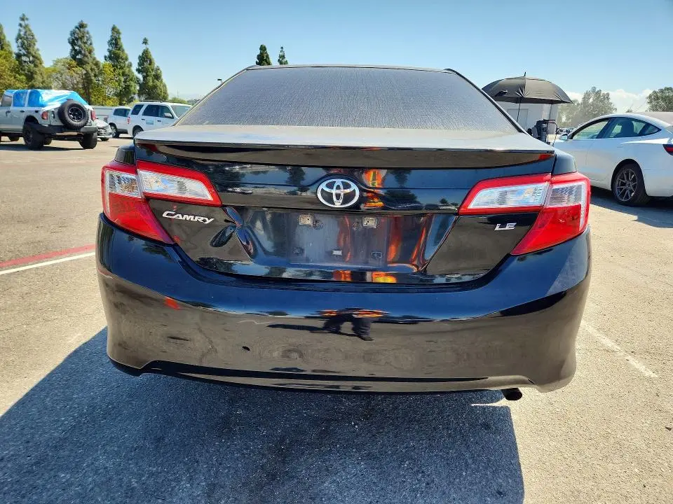 2014 TOYOTA CAMRY LE  