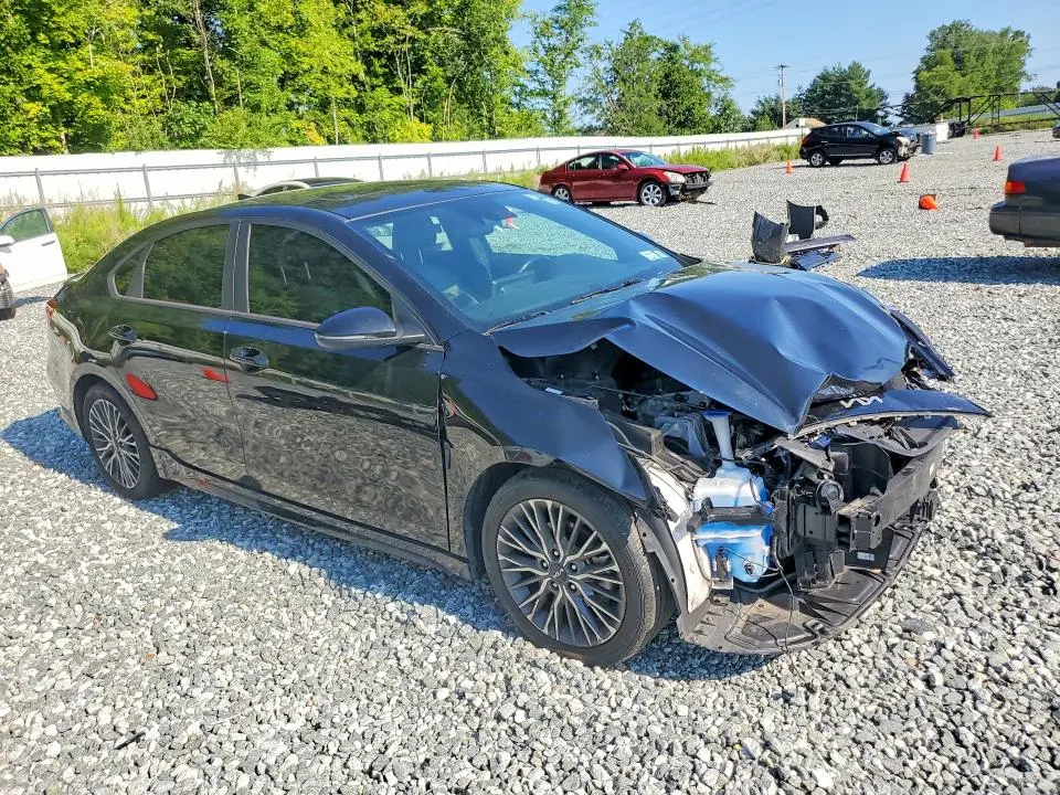 2023 KIA FORTE GT LINE  
