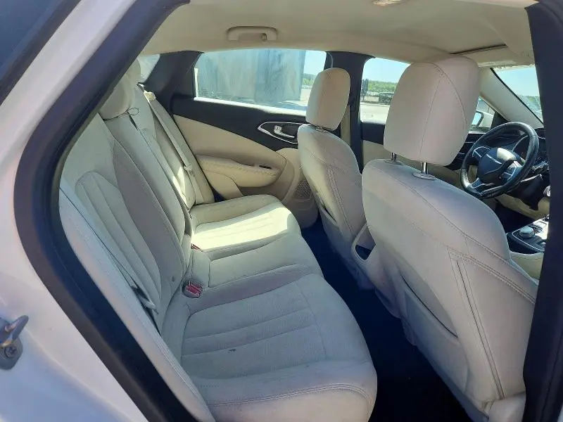 2016 CHRYSLER 200 LIMITED  