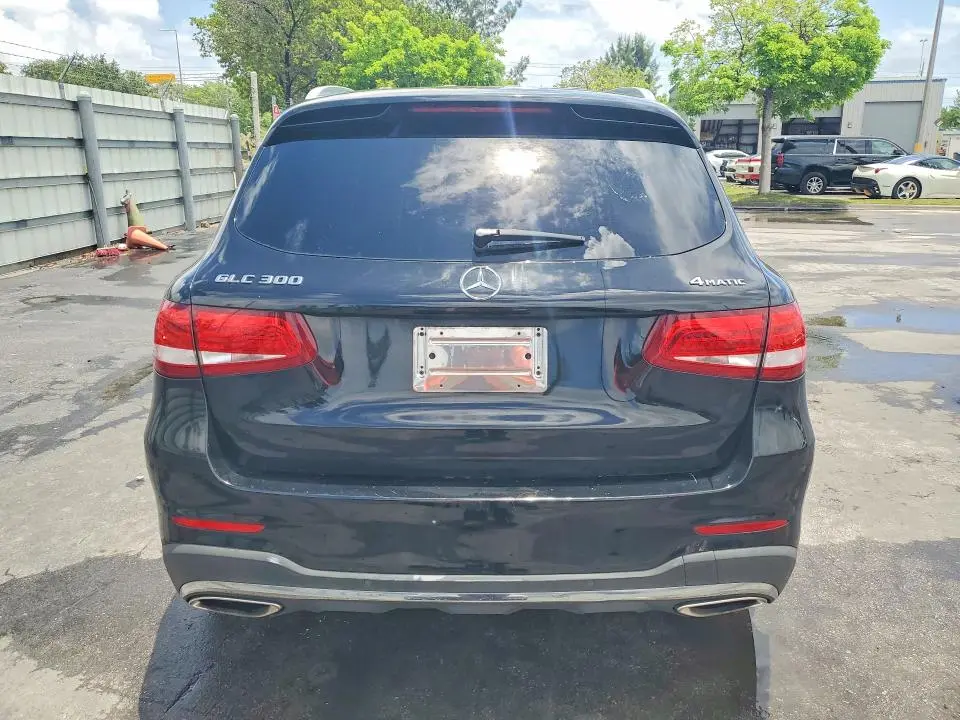 2017 MERCEDES-BENZ GLC 300 4MATIC  