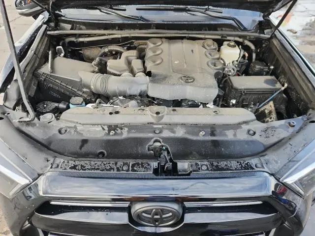 2023 TOYOTA 4RUNNER SE  