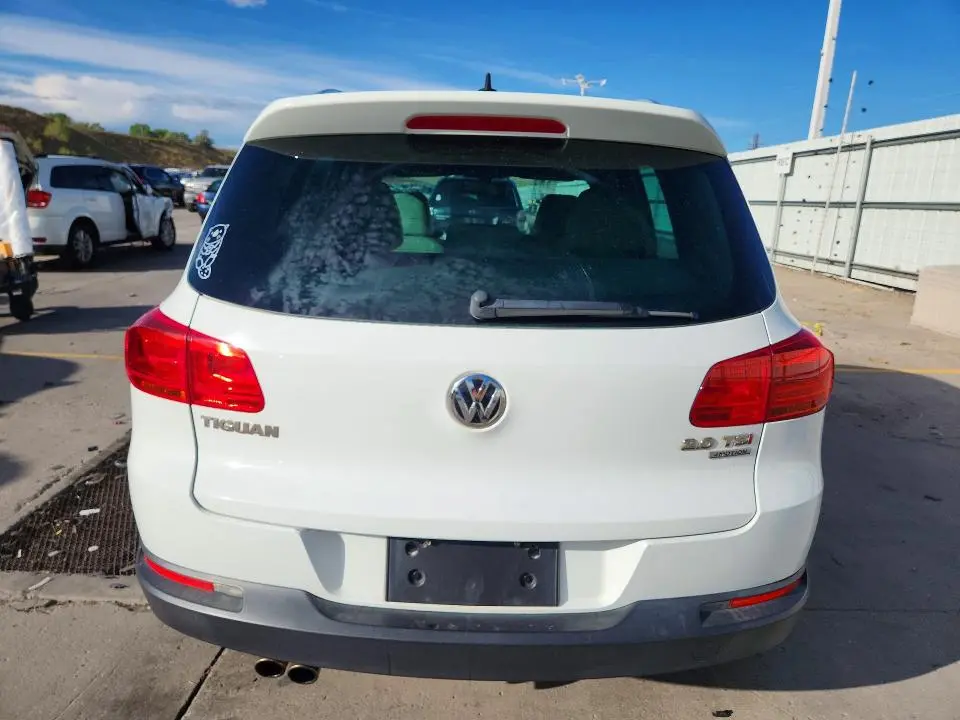 2014 VOLKSWAGEN TIGUAN S  