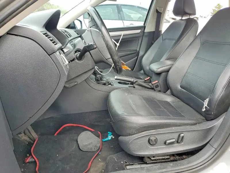 2014 VOLKSWAGEN PASSAT S  