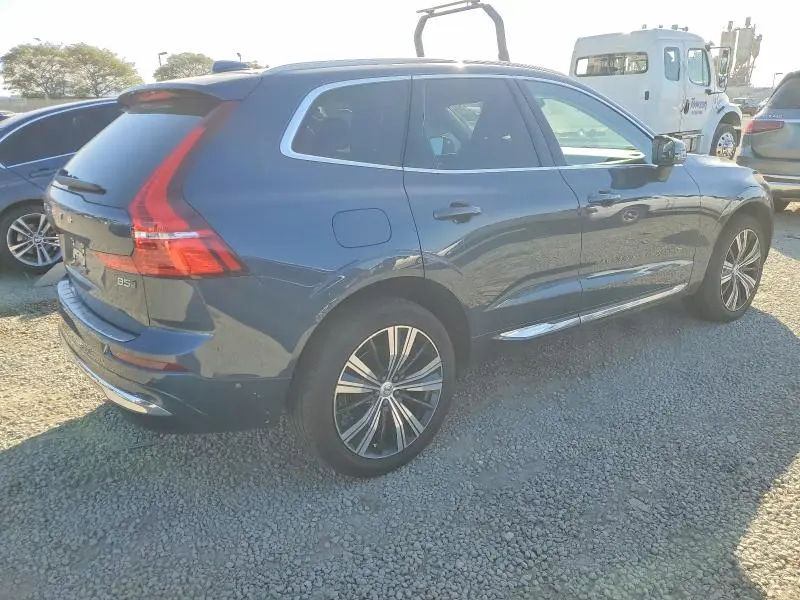 2023 VOLVO XC60 PLUS  