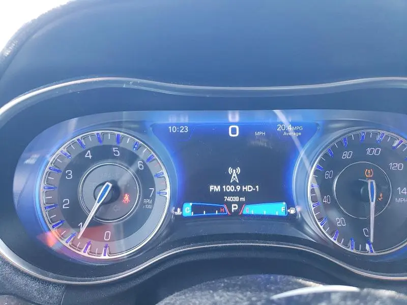 2019 CHRYSLER 300 LIMITED  