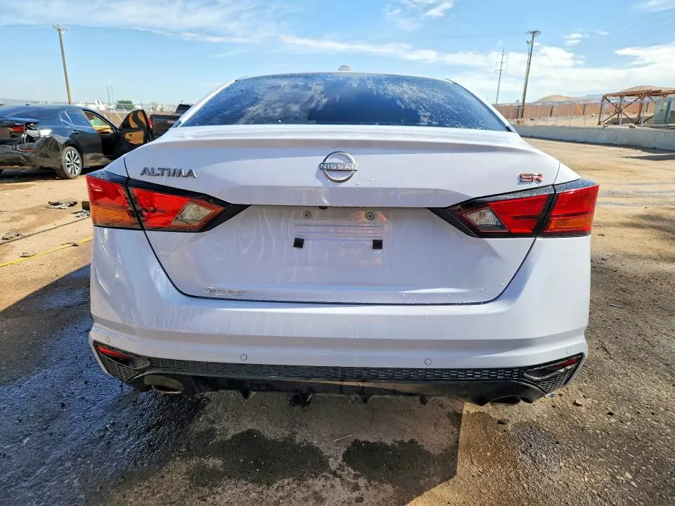 2025 NISSAN ALTIMA SR  