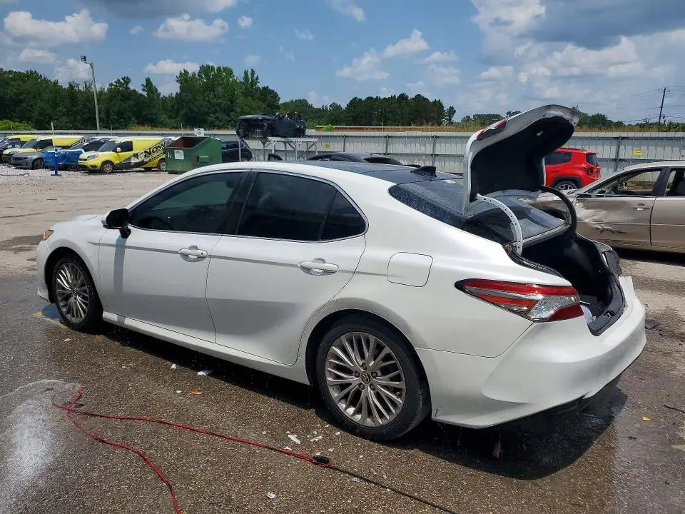 2019 TOYOTA CAMRY XLE  