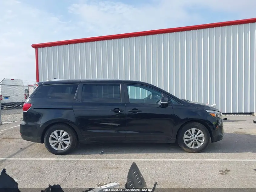 2016 KIA SEDONA LX