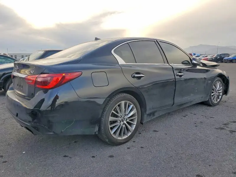 2018 INFINITI Q50 LUXE  