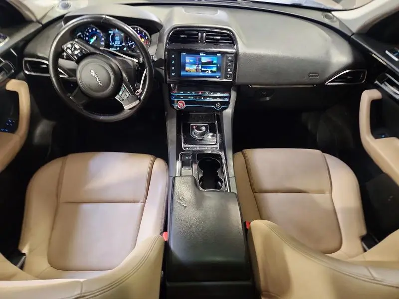 2018 JAGUAR F-PACE PREMIUM  