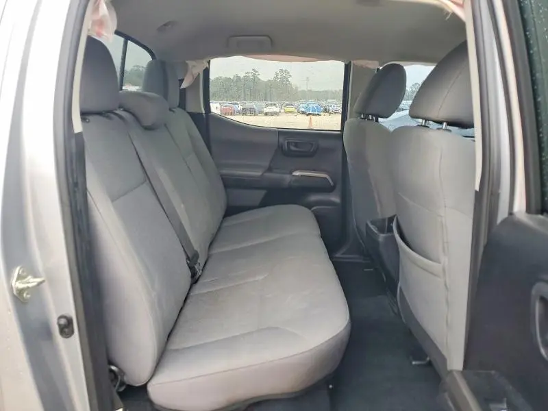 2019 TOYOTA TACOMA SR5 V6  