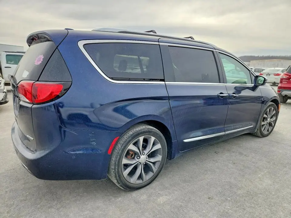 2018 CHRYSLER PACIFICA LIMITED  