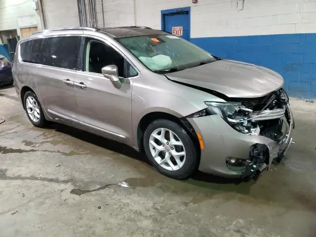 2017 CHRYSLER PACIFICA TOURING L PLUS  
