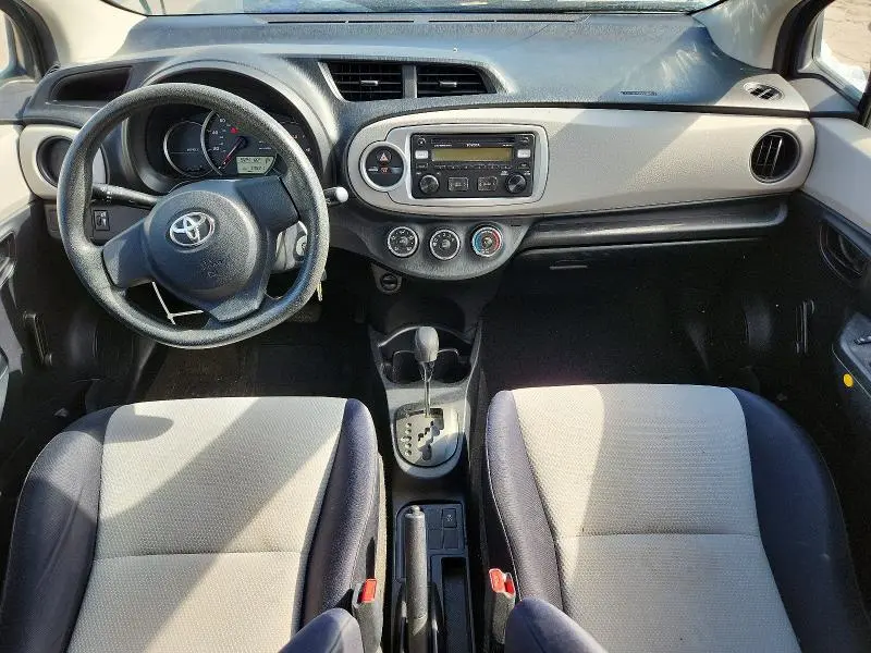 2012 TOYOTA YARIS 5-DOOR L  