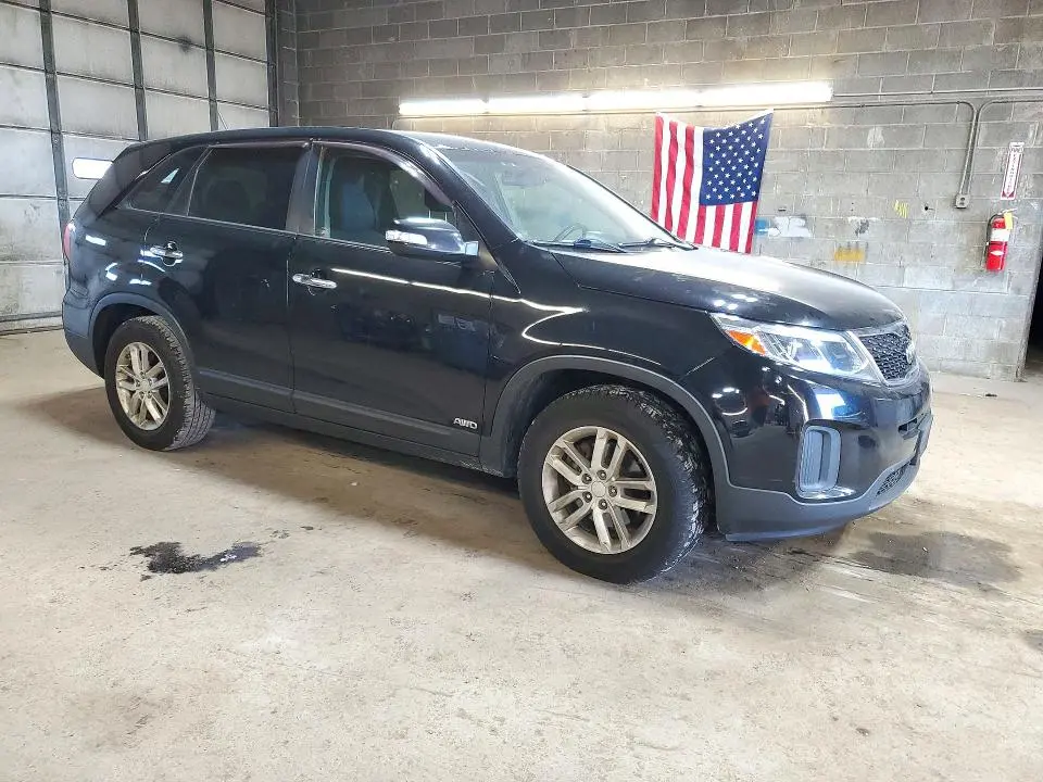 2014 KIA SORENTO LX  