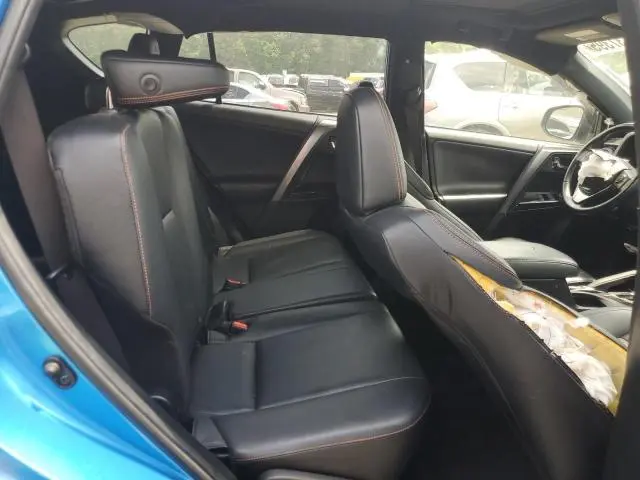 2017 TOYOTA RAV4 SE