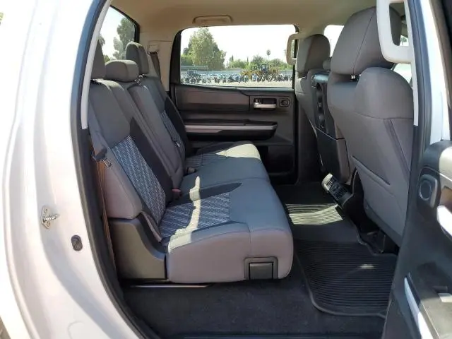 2019 TOYOTA TUNDRA CREWMAX SR5  