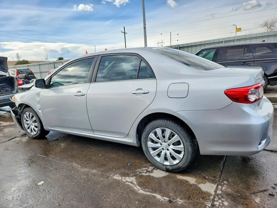 2013 TOYOTA COROLLA BASE  