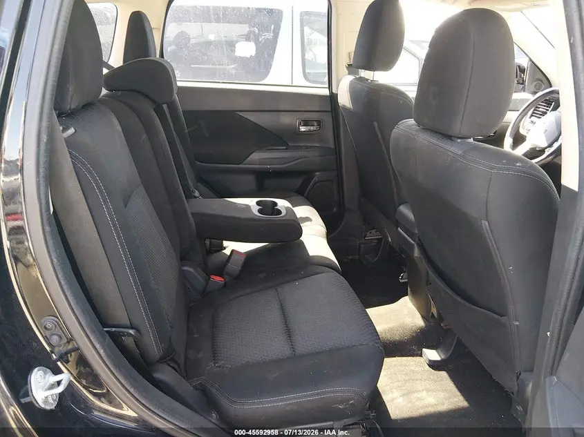 2016 MITSUBISHI OUTLANDER ES