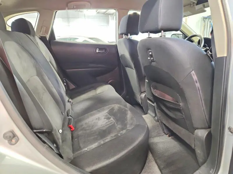 2010 NISSAN ROGUE S  