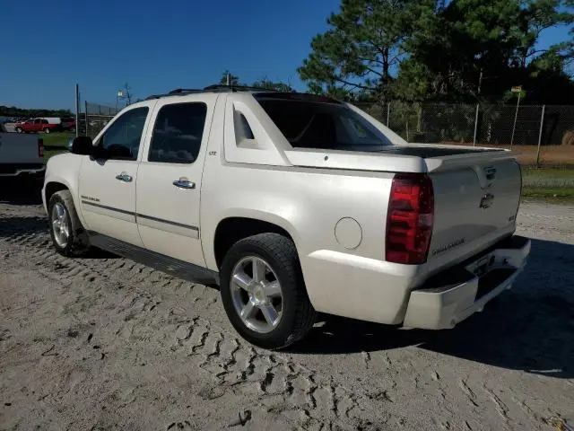 2011 CHEVROLET AVALANCHE LTZ  