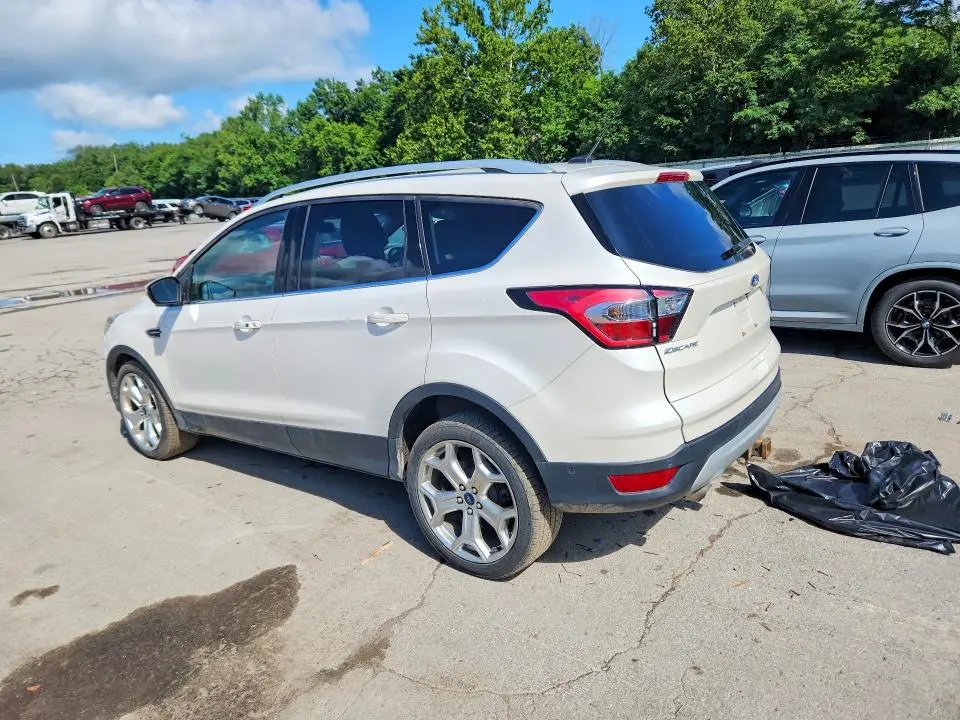 2017 FORD ESCAPE TITANIUM  
