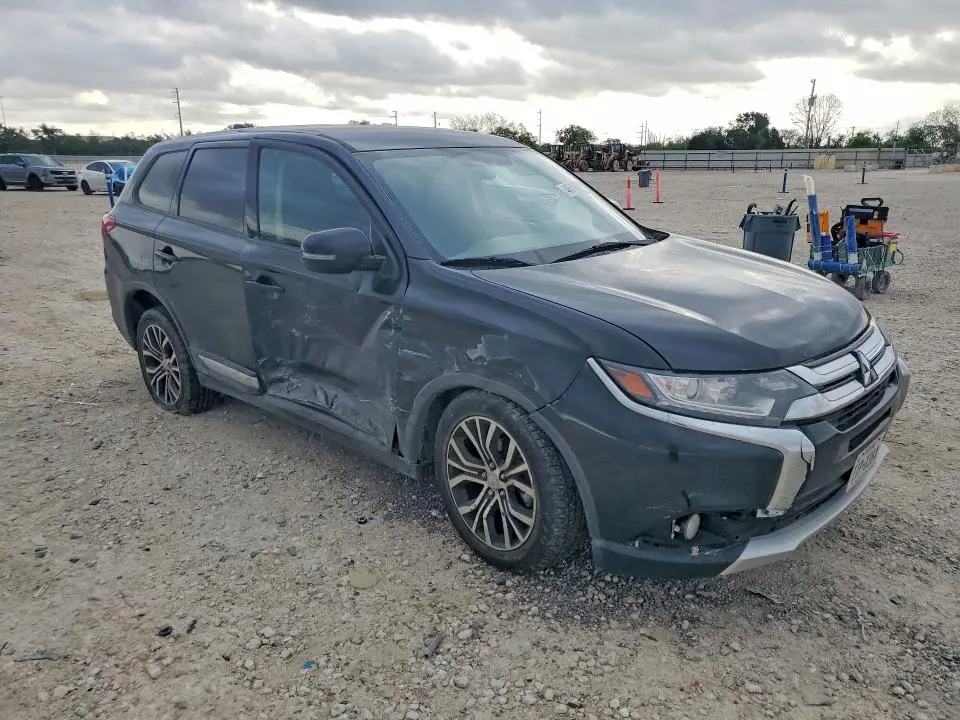 2018 MITSUBISHI OUTLANDER SE  