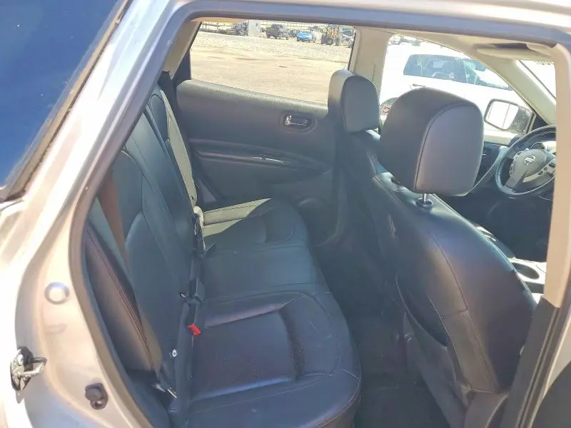 2013 NISSAN ROGUE S  