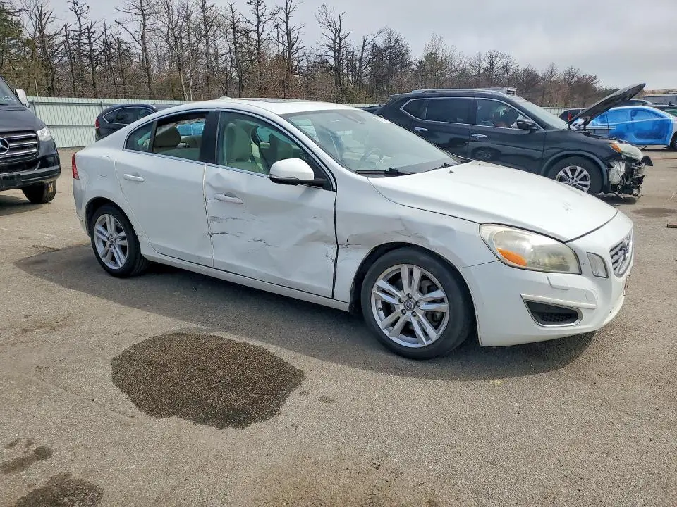 2013 VOLVO S60 T5  