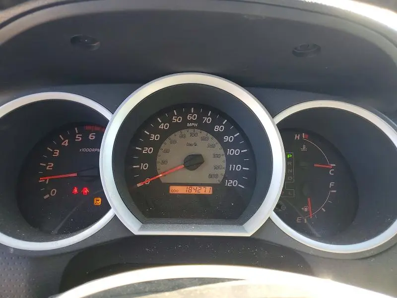 2011 TOYOTA TACOMA V6  