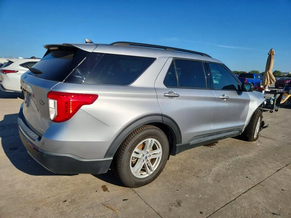 2021 FORD EXPLORER XLT  