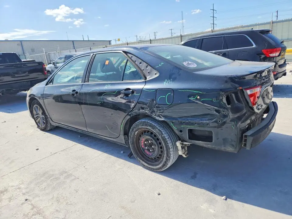 2017 TOYOTA CAMRY SE  
