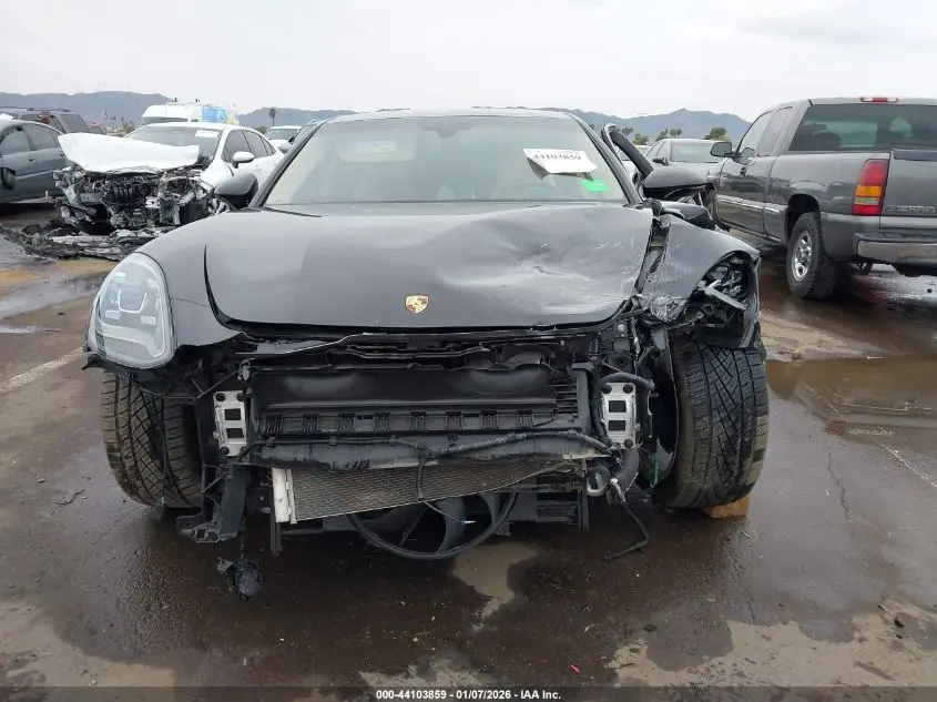 2018 PORSCHE PANAMERA 4