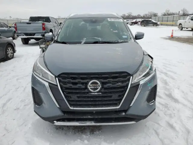2021 NISSAN KICKS SV  