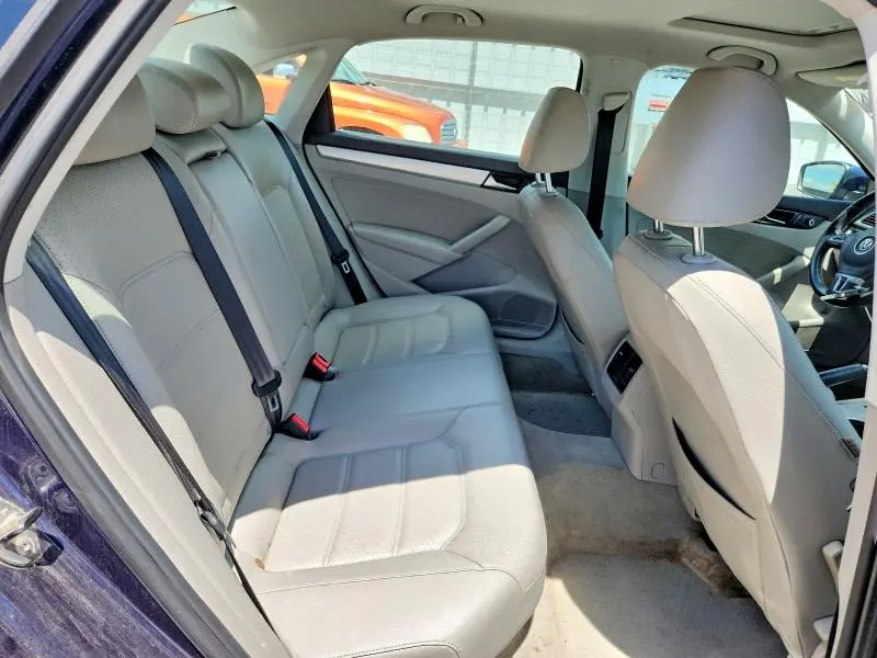 2013 VOLKSWAGEN PASSAT SE  