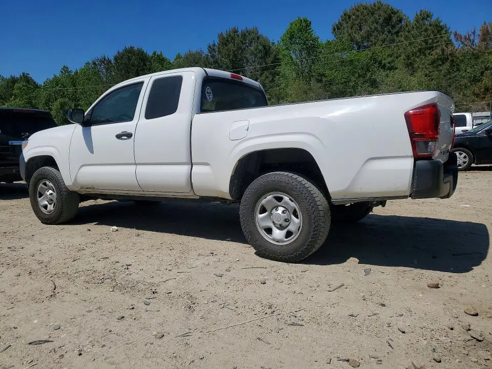 2018 TOYOTA TACOMA SR  