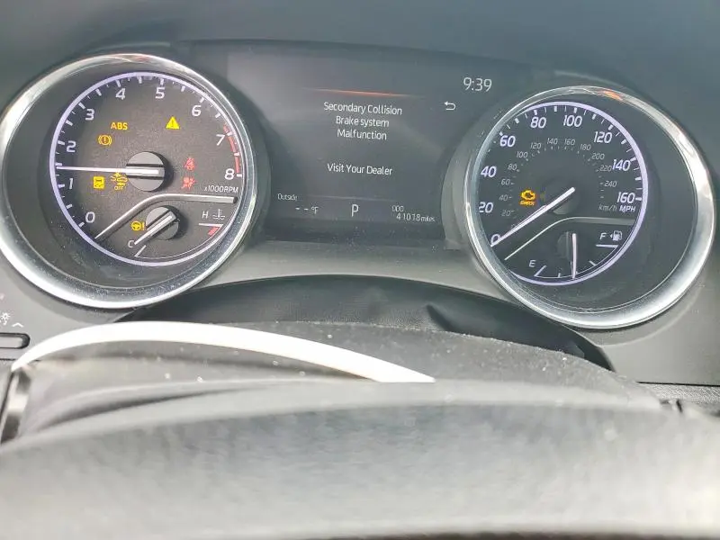 2020 TOYOTA CAMRY LE  
