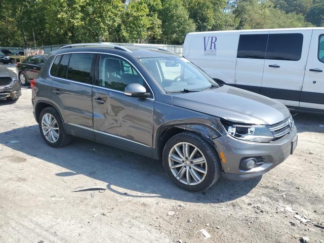 2014 VOLKSWAGEN TIGUAN S