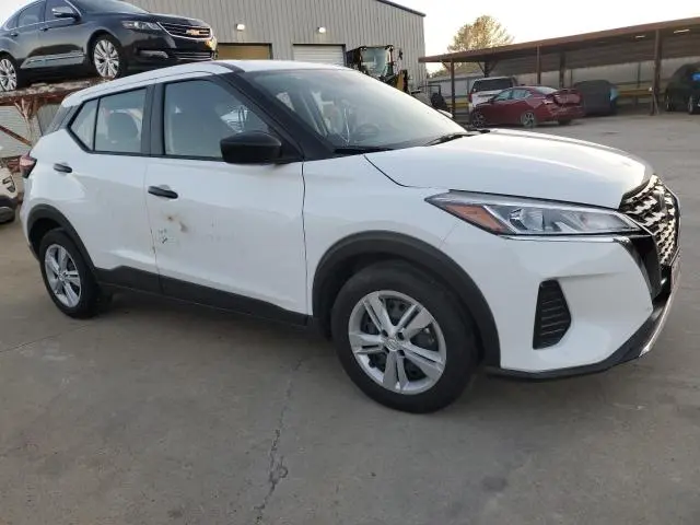 2024 NISSAN KICKS S  