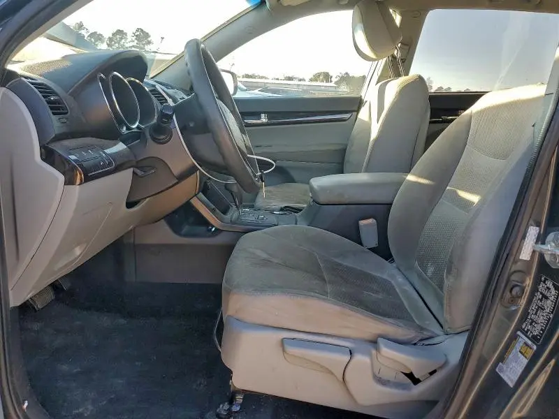 2011 KIA SORENTO BASE  