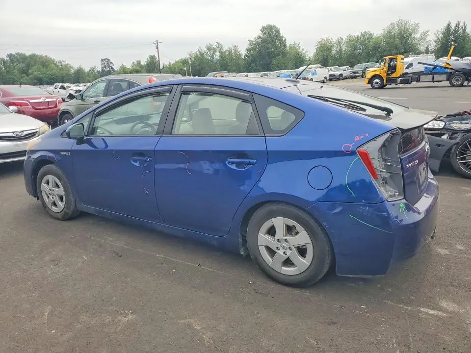 2011 TOYOTA PRIUS TWO  