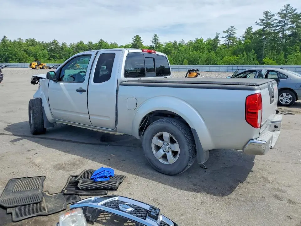 2011 NISSAN FRONTIER SV V6  