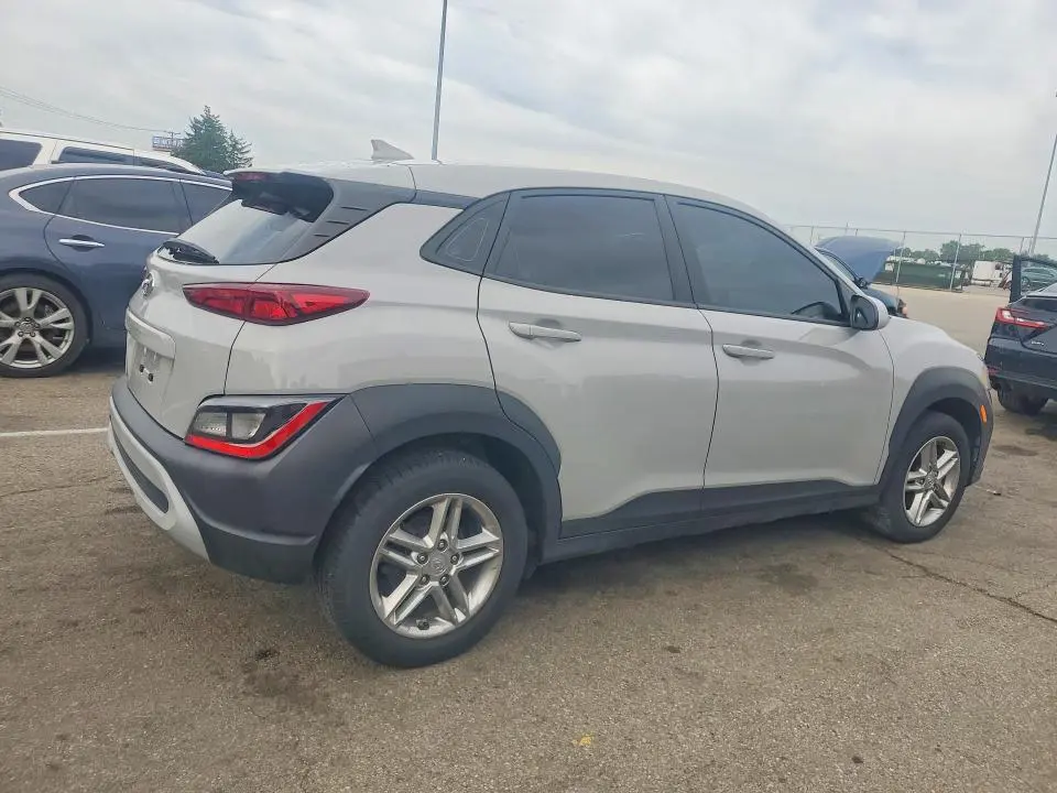 2022 HYUNDAI KONA SE  