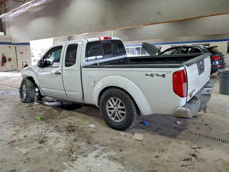2015 NISSAN FRONTIER SV  