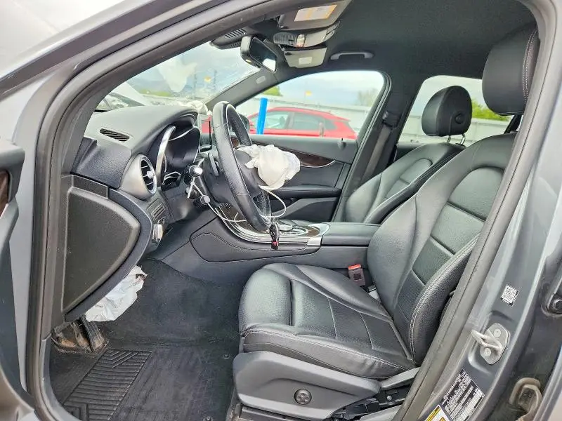 2019 MERCEDES-BENZ GLC 300 4MATIC  